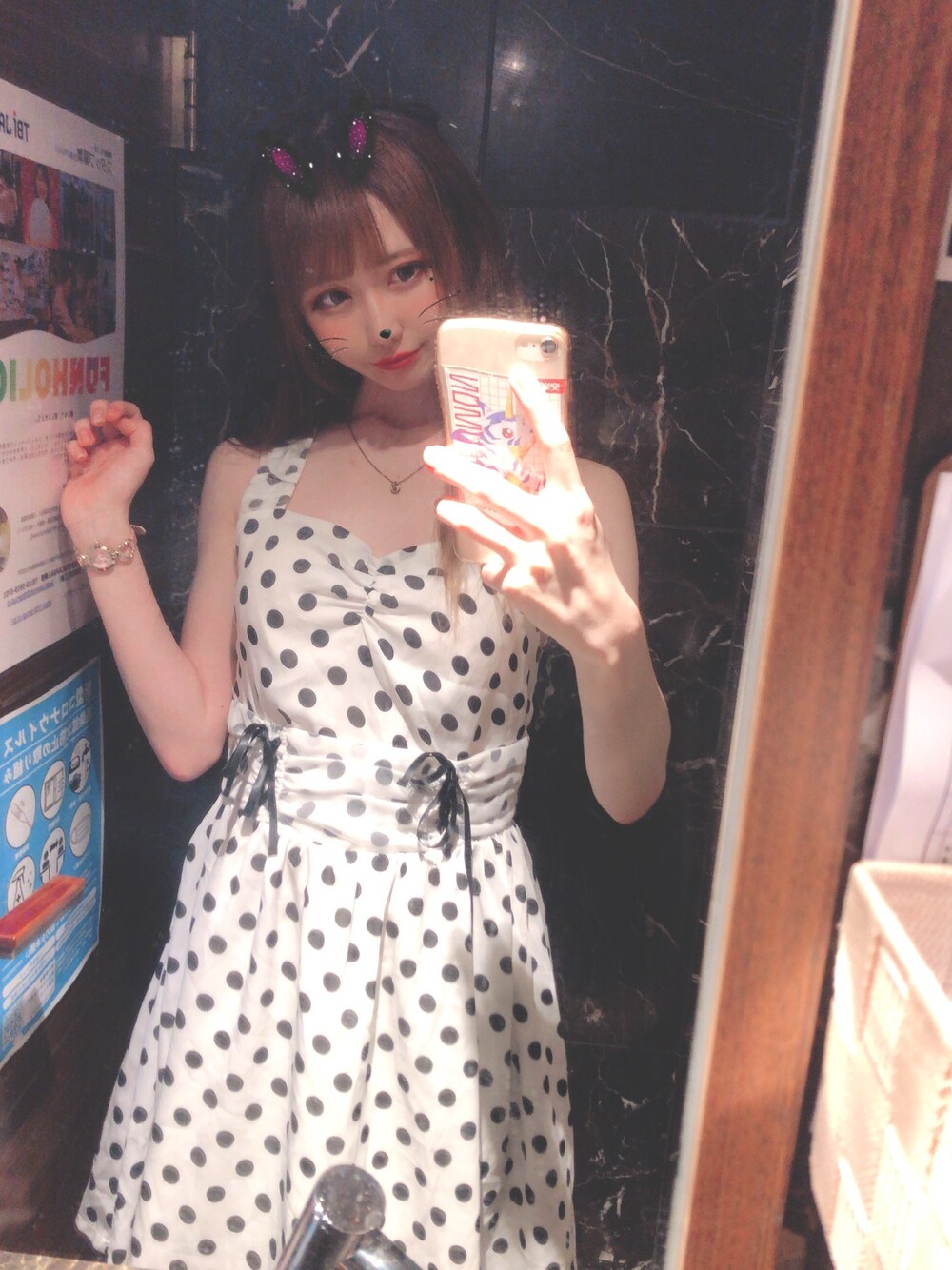「夏、デート、パーティー」｜「LIZ LISAのアイテム（ワンピース/ドレス、ホワイト系）」を使った、ゆいたんさん（レディース・158cm）の夏コーディネートの1枚目の写真