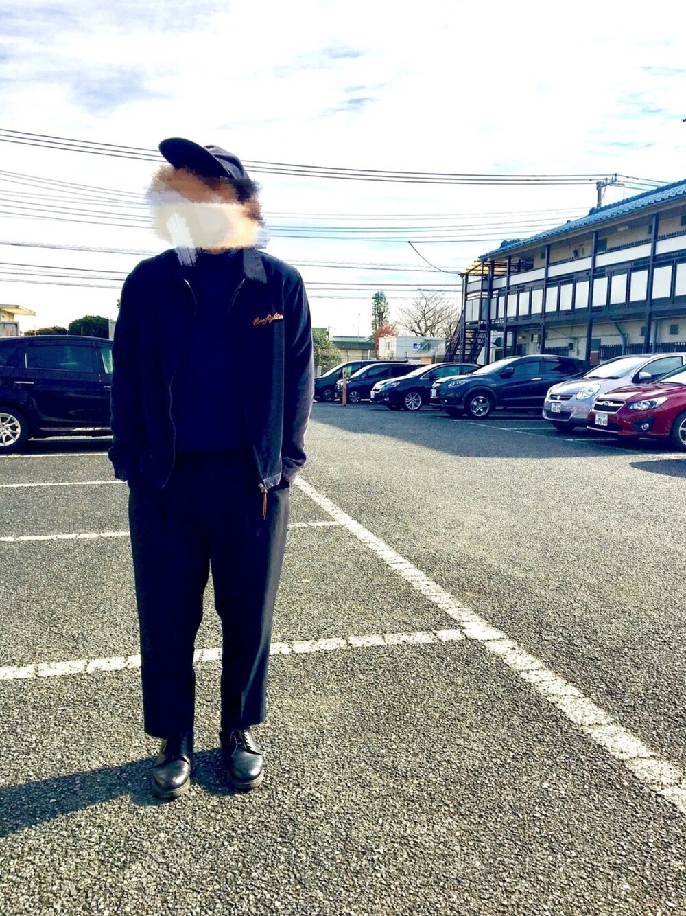 「コーデュロイ、きれいめカジュアル、シンプルコーデ」｜「COREFIGHTERのアイテム（ブルゾン、ブルー系）」を使った、Harakiさん（メンズ・175cm）の春コーディネートの1枚目の写真
