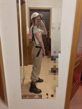 「工装」｜「アイテム（サロペット/オーバーオール）」を使った、牛一慢さん（レディース・163cm）の春コーディネート