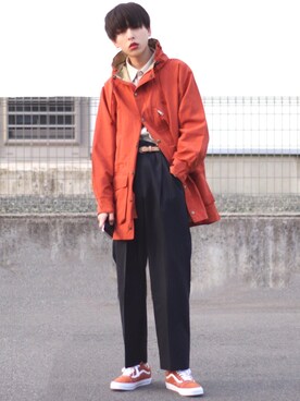 「タックイン」｜「アイテム（マウンテンパーカー）」を使った、ろむしさん（メンズ・174cm）の春コーディネート
