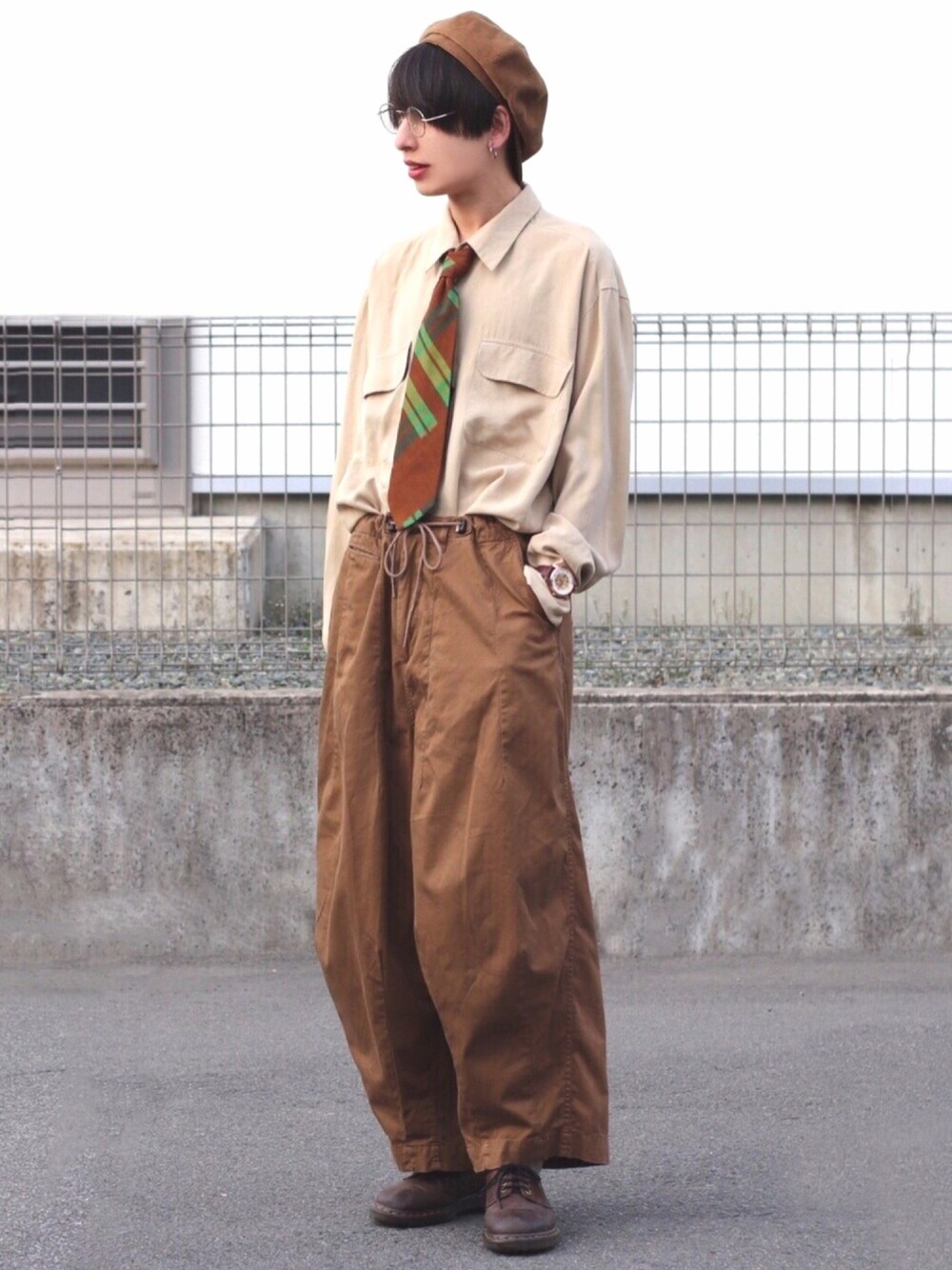 「平成最後のWEARISTAセンバツ、お洒落さんとつながりたい、古着、古着コーデ、ベージュ、ワントーンコーデ、いいね、save、フォローお願いします🤑」｜「usedのアイテム（シャツ/ブラウス、ベージュ系）」を使った、ろむしさん（メンズ・174cm）の春コーディネートの1枚目の写真