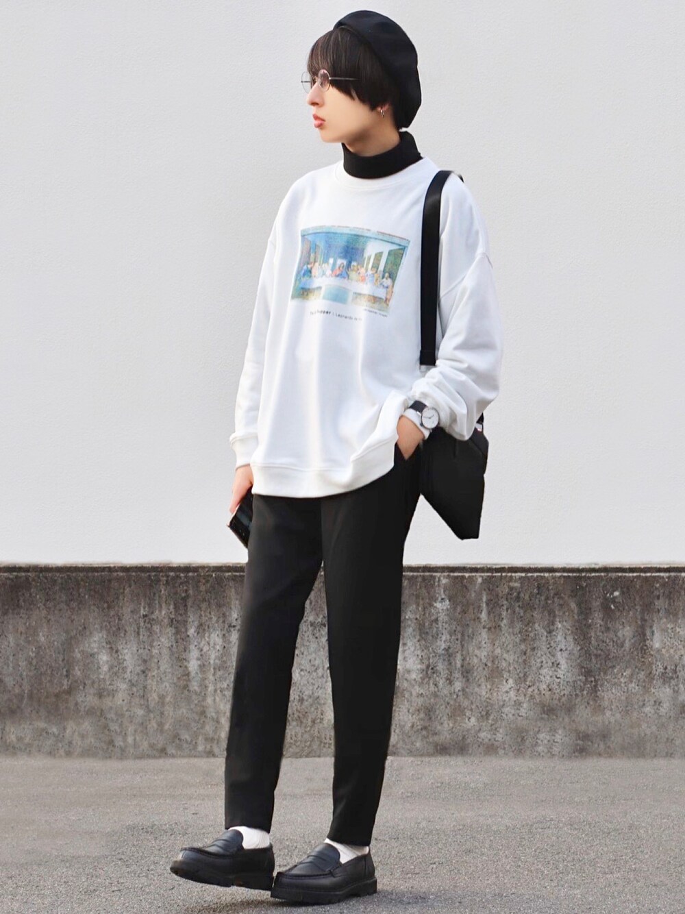「おしゃれさんと繋がりたい、いいね、save、フォローお願いします🤑、シンプル、そんなバナナ、スウェット」｜「MONO-MARTの別注プリントARTスウェットクルー/ビッグシルエット アートプリント プルオーバー スウェット/GIRL WITH A PEARL EARING/VINCENT WILLEM VAN GOGH/THE LAST SUPPER（スウェット、ホワイト系）」を使った、ろむしさん（メンズ・174cm）の冬コーディネートの1枚目の写真
