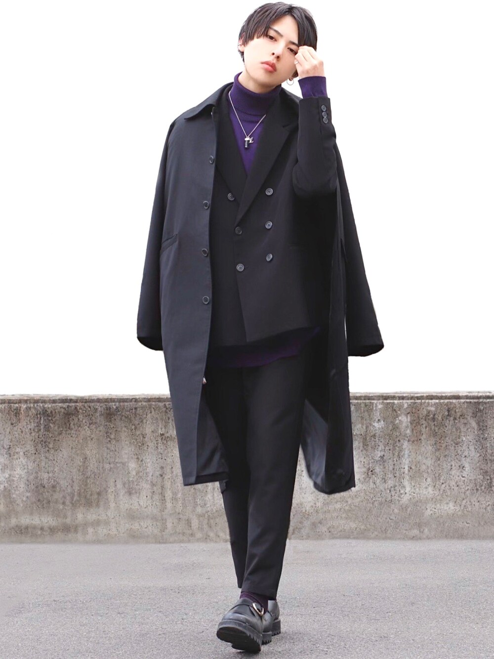 「今日のコーデ、セットアップ、コート、ブラック」｜「CASPER JOHNのRaglan Over-Coat/ラグランオーバーコート（その他アウター、ブラック系）」を使った、ろむしさん（メンズ・174cm）の冬コーディネートの1枚目の写真