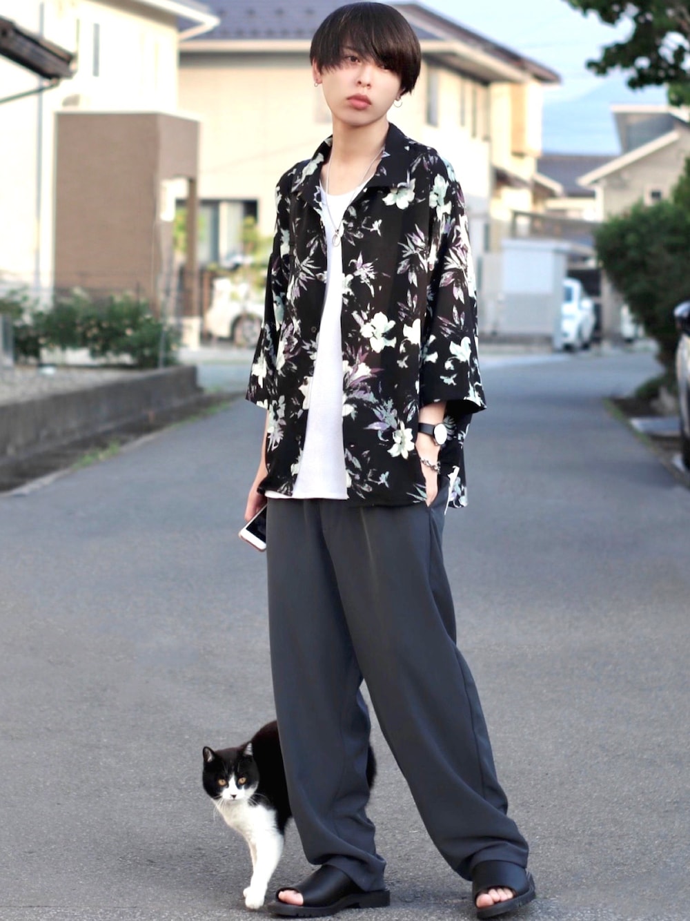 「CASPER JOHNのVarious Dolman Shirts/バリアスドルマンシャツ（シャツ/ブラウス、ブラック系）」を使った、ろむしさん（メンズ・174cm）の夏コーディネートの1枚目の写真