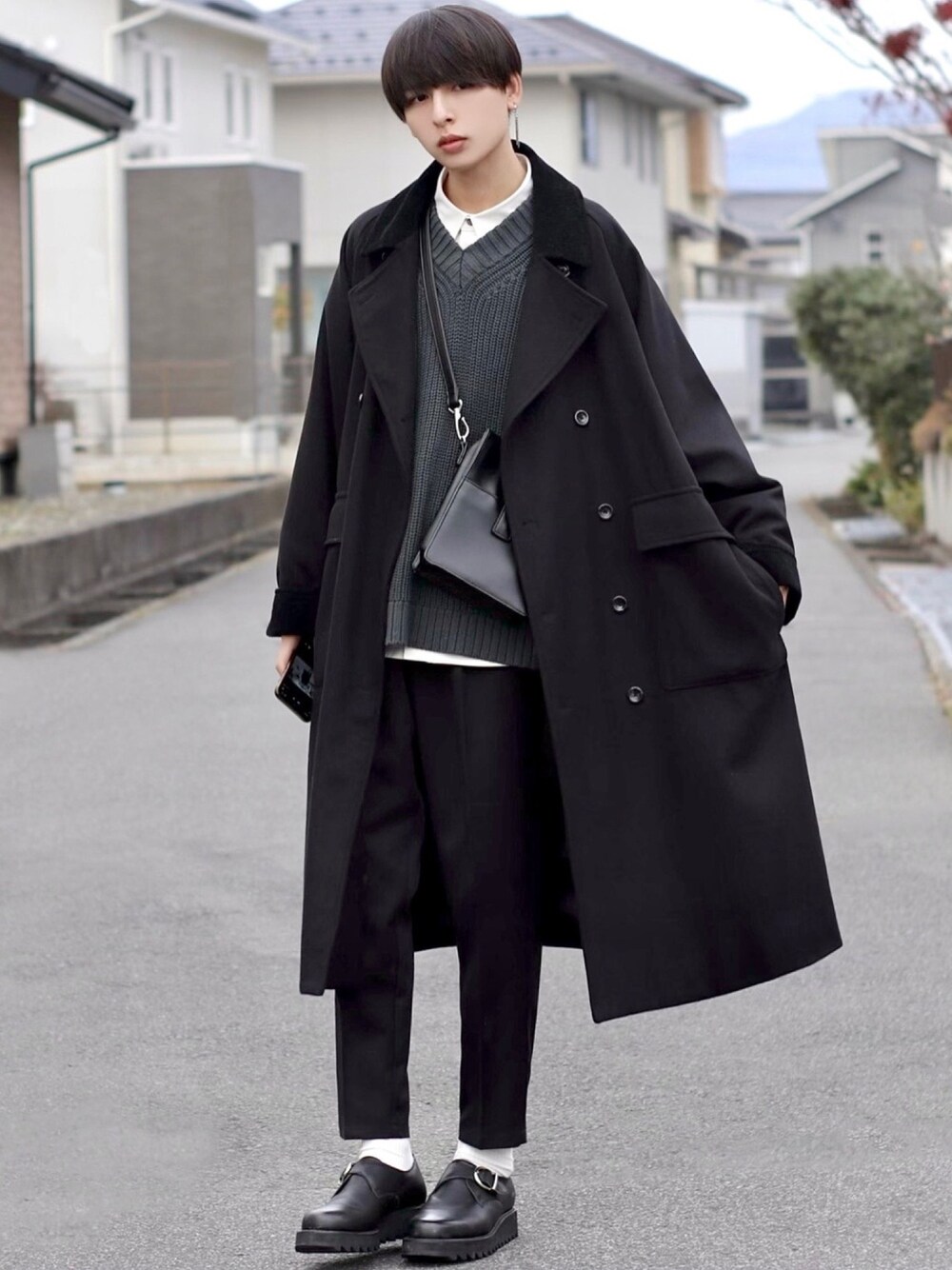 「Loose/ルースの【Loose】リラックス ボリュームスリーブ シャツ（シャツ/ブラウス、ホワイト系）」を使った、ろむしさん（メンズ・174cm）の秋コーディネートの1枚目の写真