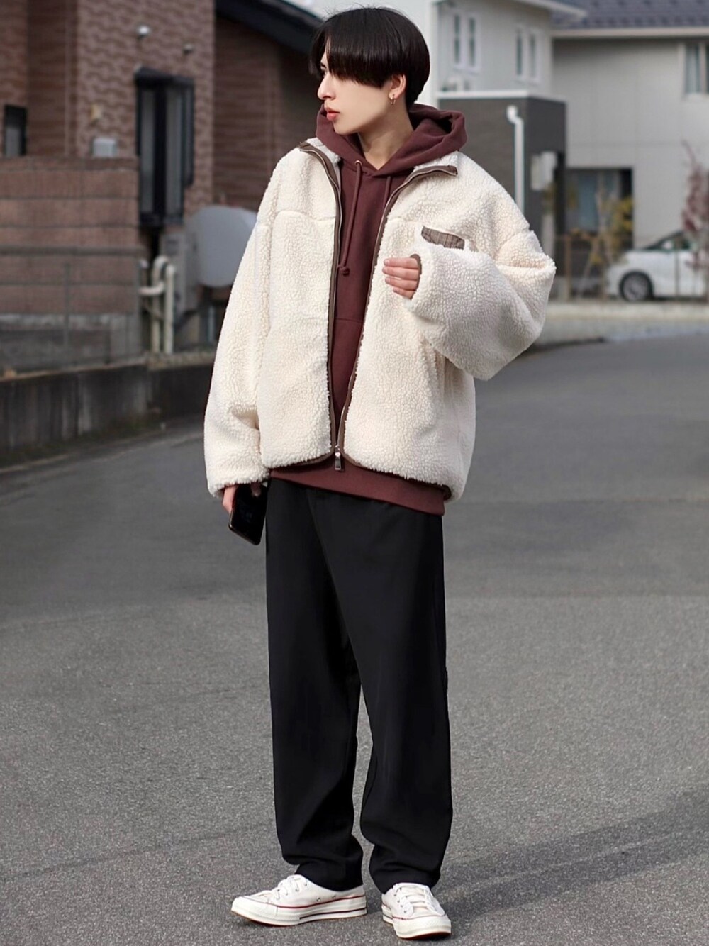 「anownのオーバーサイズ シープボア スタンドカラーブルゾン【ファッションインフルエンサー ろむし×anown 限定コラボ】（ブルゾン、ホワイト系）」を使った、ろむしさん（メンズ・174cm）の冬コーディネートの1枚目の写真