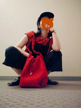 「赤チェック」｜「アイテム（キャップ）」を使った、カホさん（レディース・152cm）の秋コーディネート