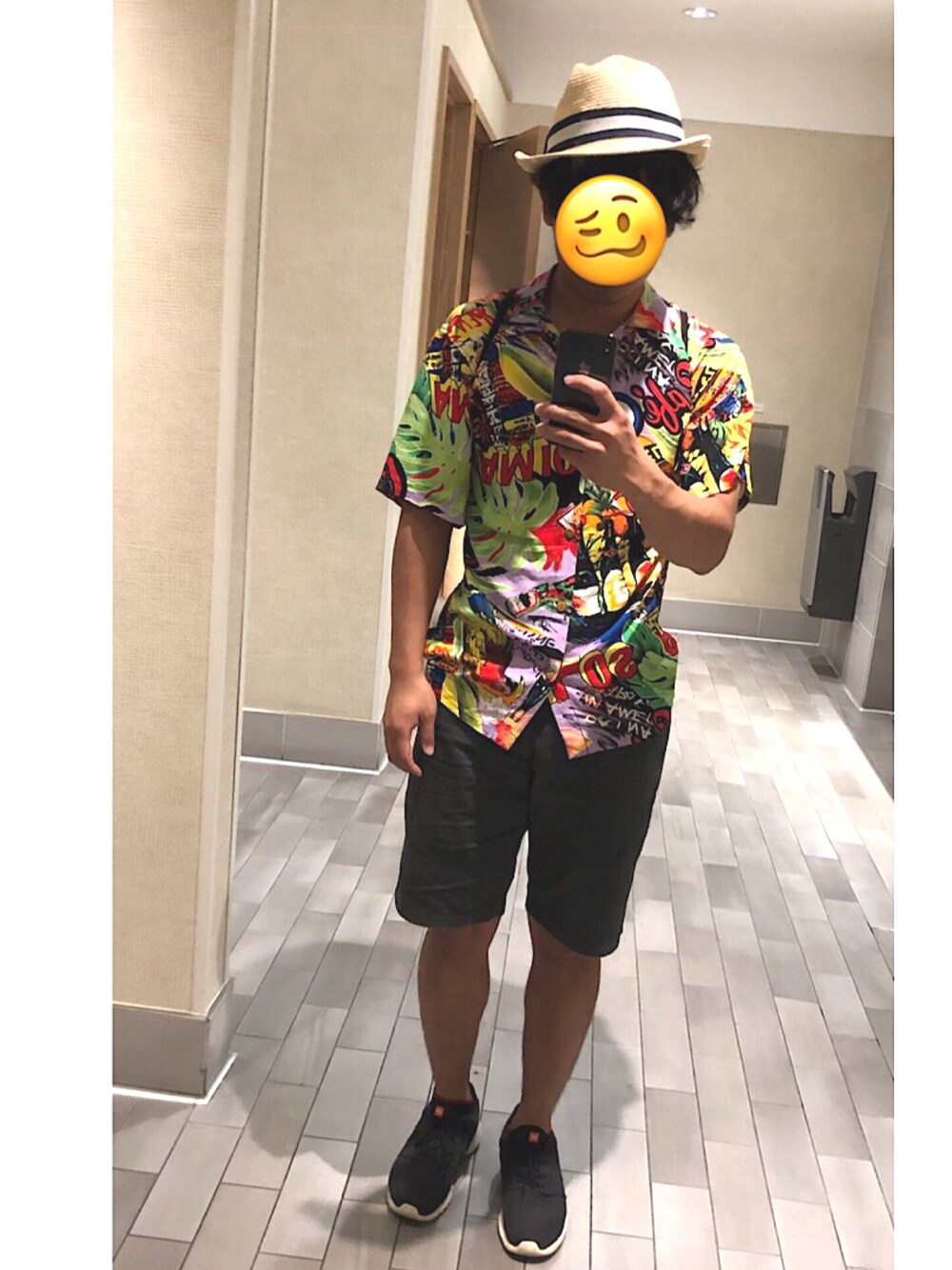 「hawaii、BEAMS、NIKE」｜「BEAMSのアイテム（ハット、ベージュ系）」を使った、Takiさん（メンズ・171cm）の秋コーディネートの1枚目の写真