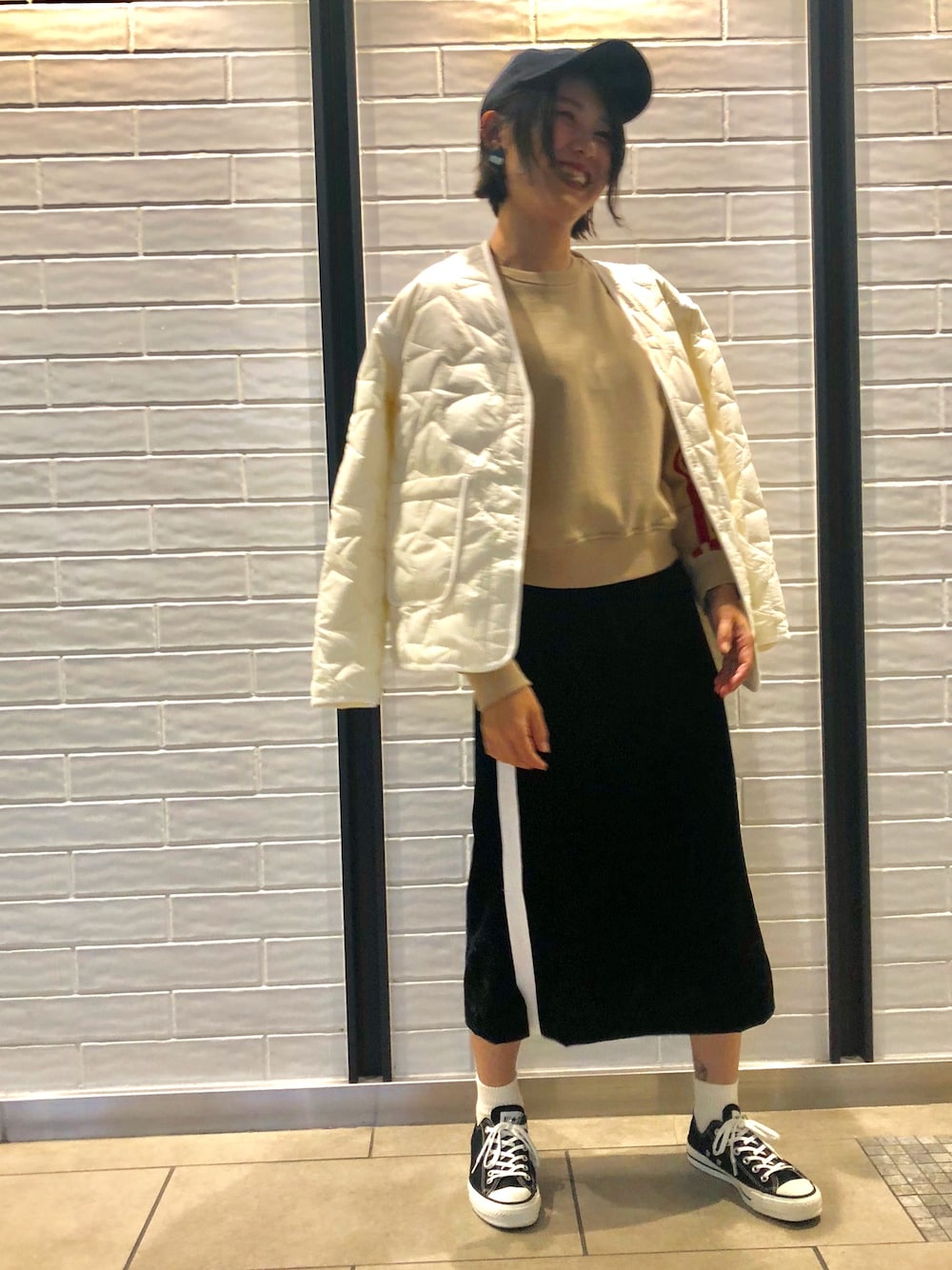 「コンバーストウキョウ、CONVERSE TOKYO、conversetokyo、キルティング、アウター、秋のコーデ、タイトスカート、大人カジュアル、スウェット」｜「CONVERSE TOKYOのCONVERSE TOKYO/コンバーストウキョウ キルティングブルゾン（ブルゾン、ホワイト系）」を使った、haruka.Sさん（レディース・160cm）の秋コーディネートの1枚目の写真