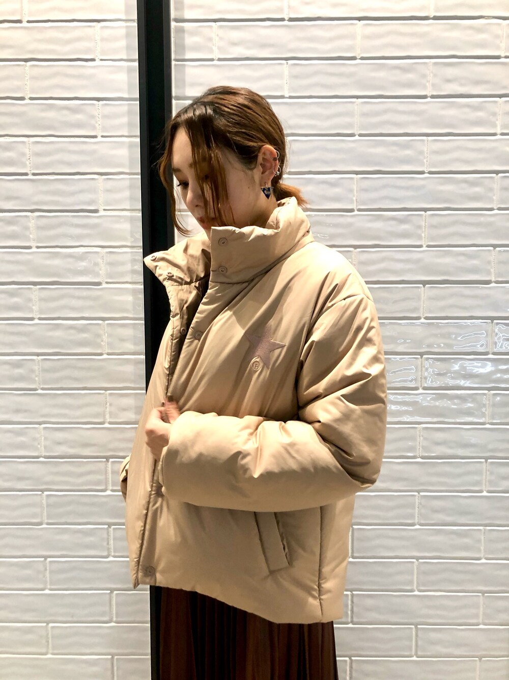 「コンバーストウキョウ、CONVERSE TOKYO、コンバース、converse、中綿ジャケット、アウター、冬コーデ、あったかコーデ、オトナカジュアル、ピンクベージュ」｜「CONVERSE TOKYOの中綿ショートブルゾン（ブルゾン、ピンク系）」を使った、haruka.Sさん（レディース・160cm）の秋コーディネートの1枚目の写真