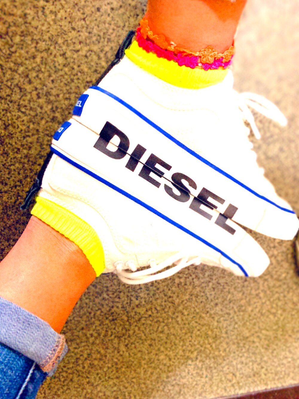 「スニーカー、スニーカーコーデ、スニーカー女子、カジュアルコーデ、ママコーデ、休日スタイル、Diesel」｜「DIESELのWOMEN'S  スニーカー（スニーカー、ホワイト系）」を使った、y...mamさん（レディース・148cm）の春コーディネートの1枚目の写真