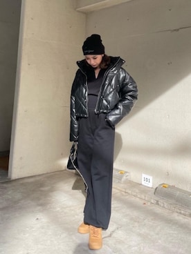 「アウターコーデ」｜「アイテム（スウェットパンツ）」を使った、MIRIさん（レディース・163cm）の秋コーディネート