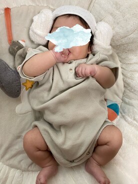 「アイテム（ロンパース、グリーン系）」を使った、tapibabyさん（キッズ・80cm）の秋コーディネート