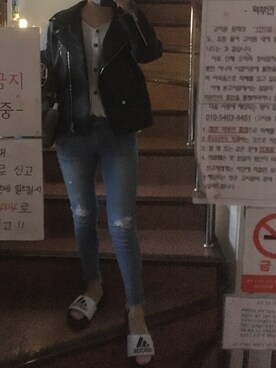 「adidas（アディダス）のアイテム（スリッポン、ホワイト系）」を使った、Sobamさん（レディース・160cm）の夏コーディネート