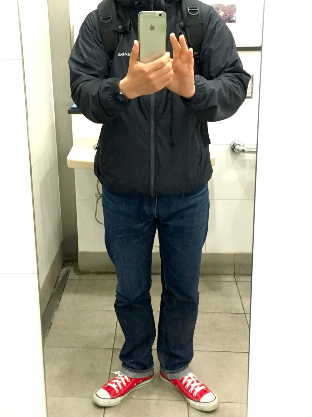 「orSlowの【orSlow】IVY FIT DENIM107 ONEWASH / MEN（デニムパンツ、ブルー系）」を使った、のぶろうさん（メンズ・170cm）の春コーディネートの1枚目の写真