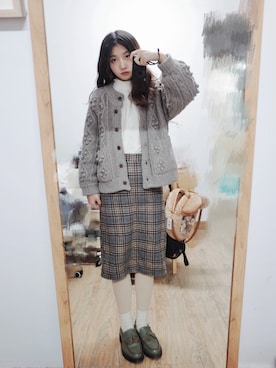 「アイテム（ローファー、グリーン系）」を使った、Azureさん（レディース・161cm）の秋コーディネート