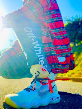 「OFF-WHITE」｜「アイテム（アクセサリー）」を使った、💿ΣAS∀さん（メンズ・165cm）の冬コーディネート