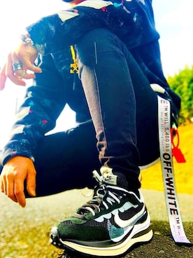 「OFF-WHITE」｜「アイテム（パーカー）」を使った、💿ΣAS∀さん（メンズ・165cm）の冬コーディネート