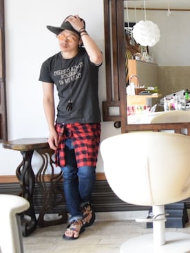 「glamb（グラム）のアイテム（サンダル）」を使った、上水流（弟）さん（メンズ・171cm）の夏コーディネート