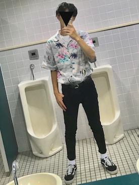 「トイレから失礼しやす」｜「アイテム（アクセサリー）」を使った、トイレの神さまさん（メンズ・177cm）の夏コーディネート