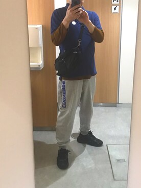 「DUNLOP（ダンロップ）のアイテム（スニーカー）」を使った、テリーさん（メンズ・178cm）の秋コーディネート