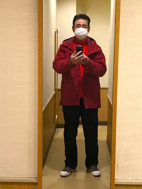 「アイテム（ダウンジャケット/コート、レッド系）」を使った、テリーさん（メンズ・178cm）の冬コーディネート