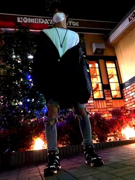 「オフホワイト」｜「アイテム（ミリタリージャケット）」を使った、Yuzuruさん（メンズ・174cm）の冬コーディネート