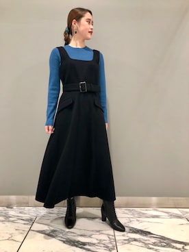 「アイテム（イヤリング、ブルー系）」を使った、Naoさん（レディース・156cm）の秋コーディネート