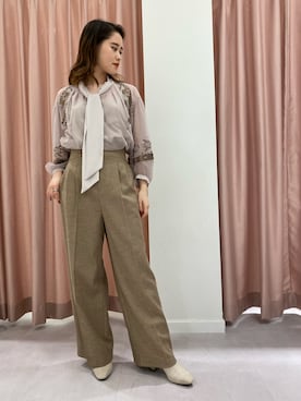 「アイテム（トップス、ベージュ系）」を使った、Naoさん（レディース・156cm）の秋コーディネート