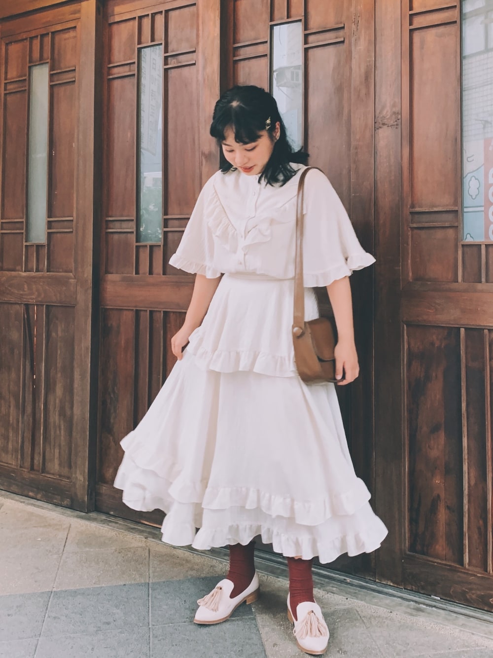 「貳咿穿衣、日常、今日のコーデ、レトロ、ファッション、秋コーデ、秋服、復古、Tnewties、穿搭」｜「tnewtiesのアイテム（スカート、ベージュ系）」を使った、21貳咿@hsuan. jpgさん（レディース・160cm）の秋コーディネートの1枚目の写真