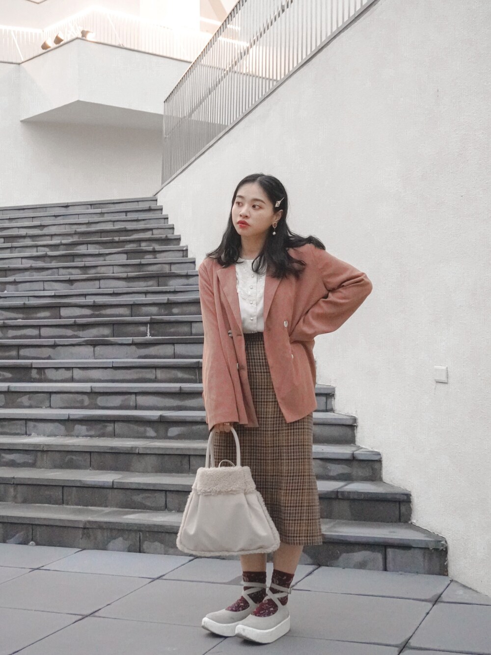 「貳咿穿衣、GUコーデ、西裝外套、日常、Tokyo bopper、古着MIX、古着女子、冬コーデ、台南、格紋」｜「poly luluのアイテム（スーツジャケット、ピンク系）」を使った、21貳咿@hsuan. jpgさん（レディース・160cm）の春コーディネートの1枚目の写真