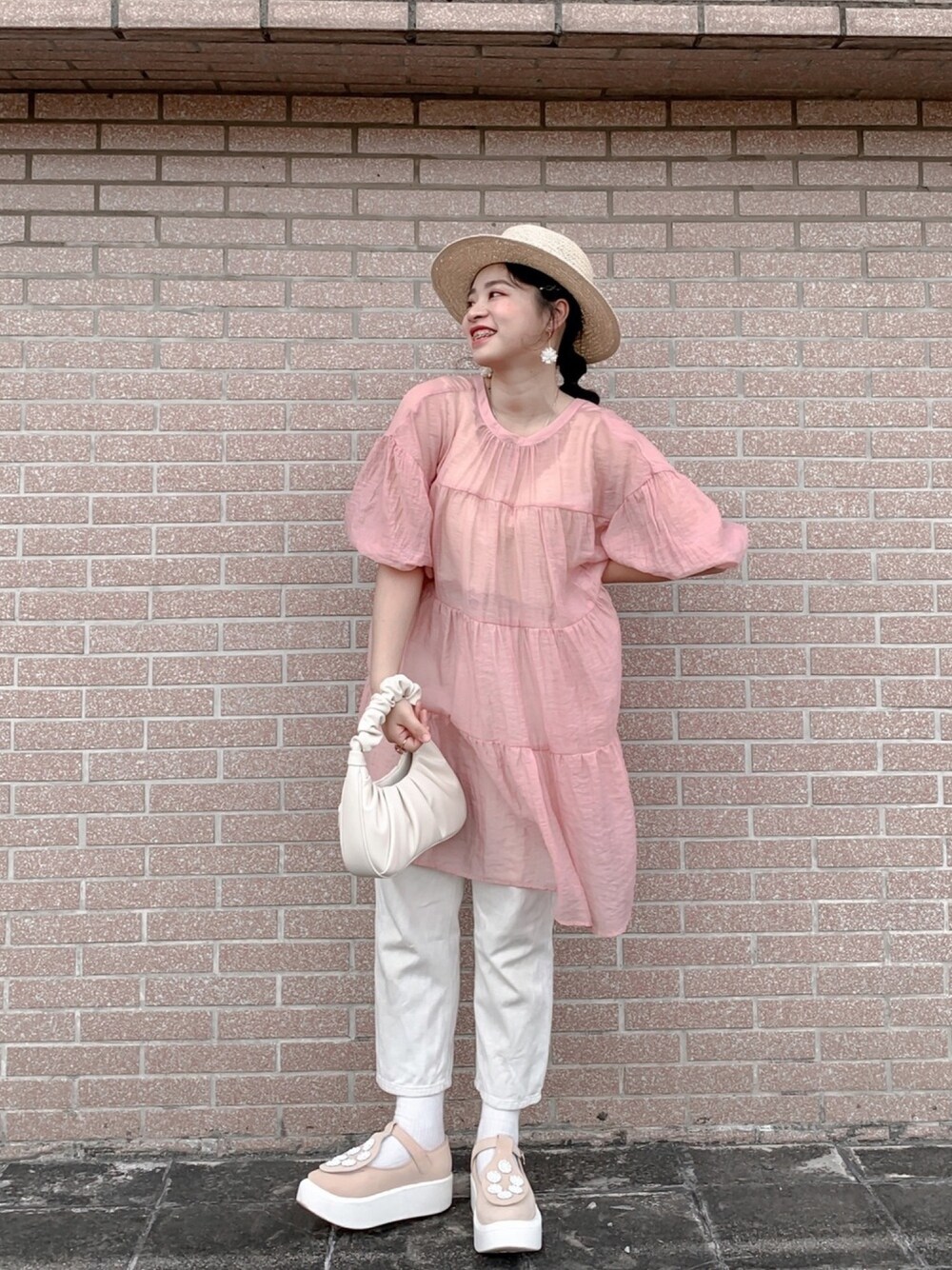 「貳咿穿衣、Discoat、Tokyo bopper、夏コーデ、ピンク、今日のコーデ、日系、日常、穿搭、夏日」｜「DISCOATの【追加販売】前後2wayティアードチュニック≪WEB限定≫（シャツ/ブラウス、ピンク系）」を使った、21貳咿@hsuan. jpgさん（レディース・160cm）の夏コーディネートの1枚目の写真