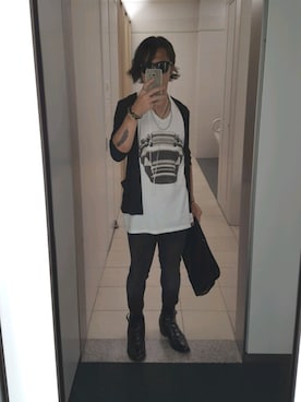「NEIL BARRETT（ニールバレット）のアイテム（タンクトップ）」を使った、Ryohsukeさん（メンズ・169cm）の秋コーディネート