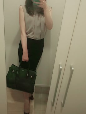 「CACHECのアイテム（シャツ/ブラウス、グレー系）」を使った、ナオさん（レディース・155cm）の春コーディネート