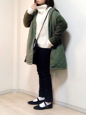 「UNIQLO（ユニクロ）のWOMEN ウルトラストレッチジーンズ（デニムパンツ）」を使った、ange⭐︎さん（レディース・165cm）の冬コーディネート