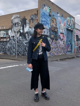 「dr martensのアイテム（シューズ、ブラック系）」を使った、ccyy00さん（レディース）の春コーディネート