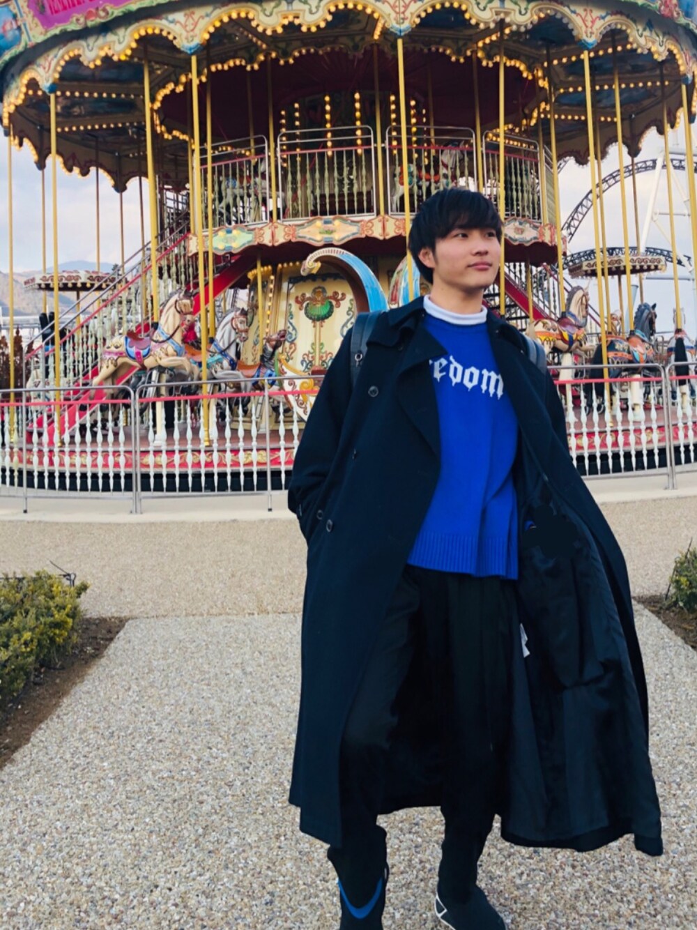 「AURALEEの＜AURALEE（オーラリー）＞ トレンチコート（トレンチコート、ブルー系）」を使った、genさん（メンズ・168cm）の冬コーディネートの1枚目の写真