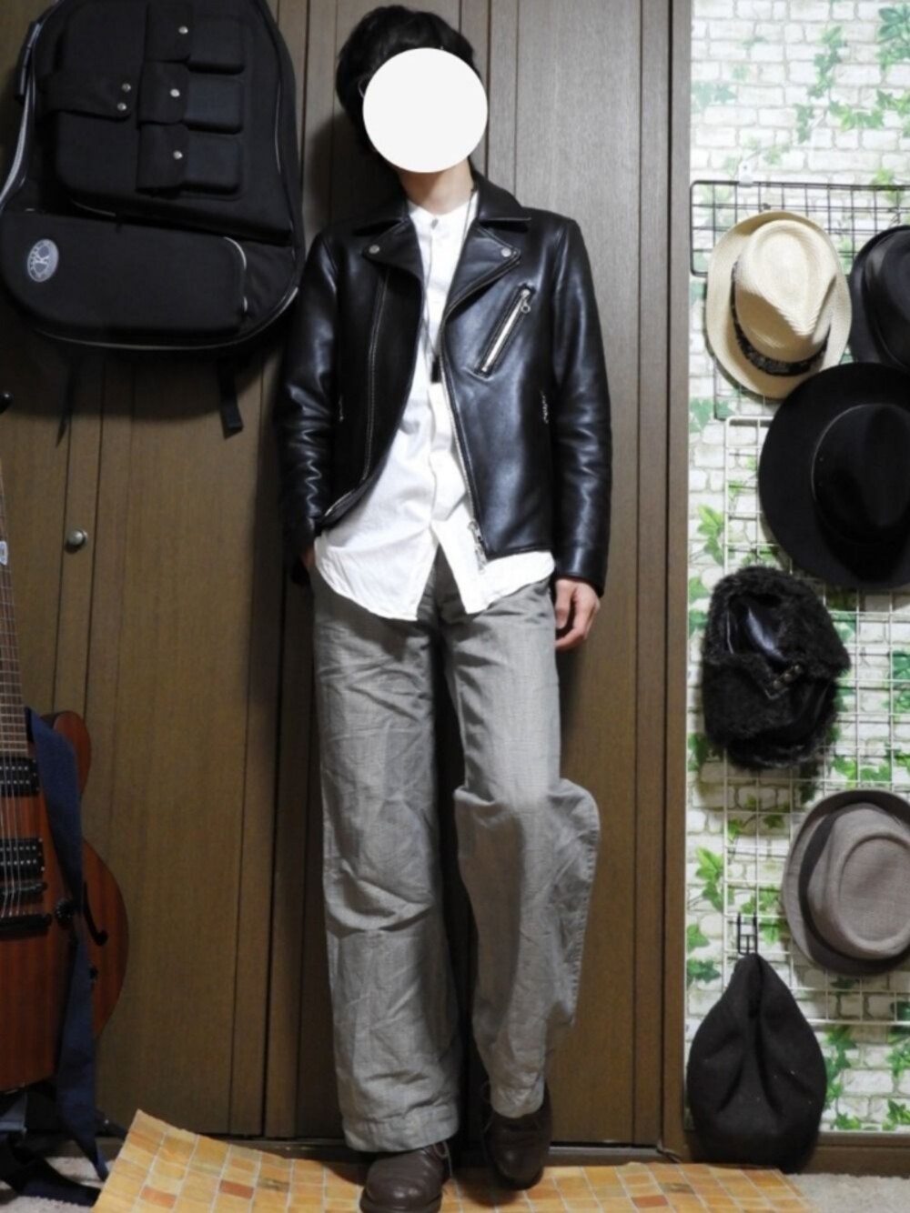 「ライダース、バンドカラー、白シャツ、チェックパンツ、ワイドパンツ、革靴、春コーデ」｜「H&Mのアイテム（シャツ/ブラウス、ホワイト系）」を使った、さゆうさん（メンズ・165cm）の春コーディネートの1枚目の写真