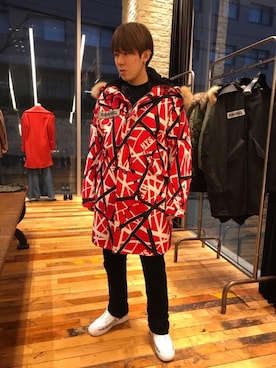 「アイテム（ミリタリージャケット、レッド系）」を使った、hyshmt04さん（メンズ・180cm）の冬コーディネート