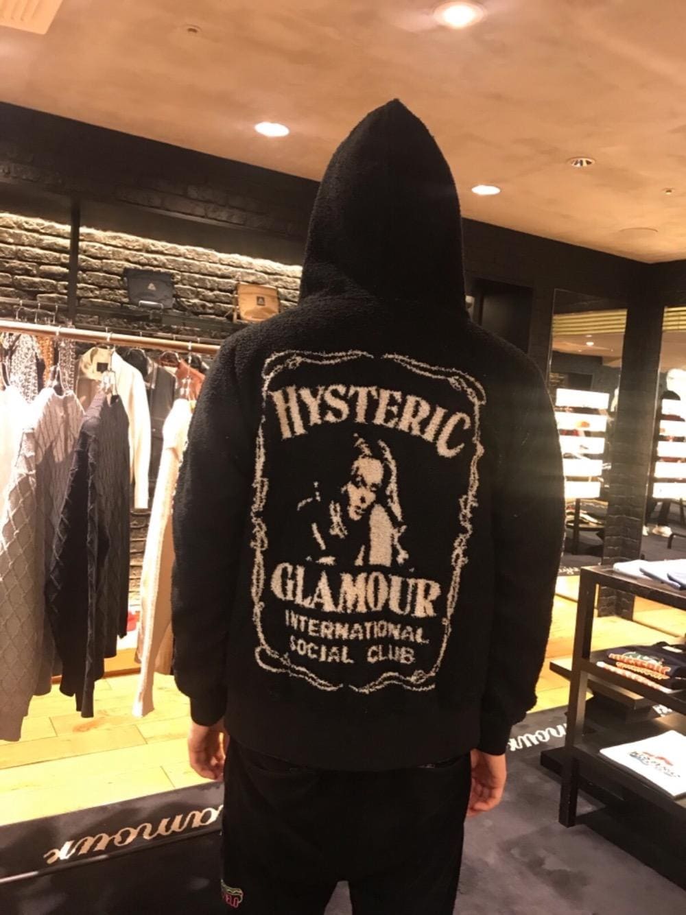 「春コーデ、ストリートコーデ」｜「HYSTERIC GLAMOURのWHISKYジャカードパーカー（パーカー、ブラック系）」を使った、hyshmt04さん（メンズ・180cm）の春コーディネートの1枚目の写真