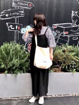 「白黒」｜「アイテム（サロペット/オーバーオール）」を使った、maju☆*:.｡. ♪さん（レディース・161cm）の春コーディネート
