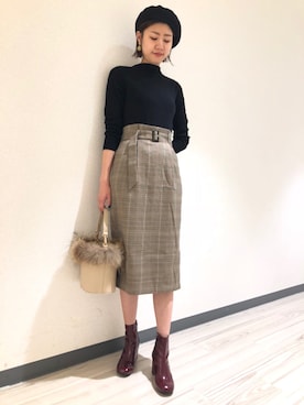 「アイテム（ブーティ、レッド系）」を使った、さとぅーさん（レディース・170cm）の秋コーディネート