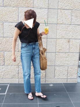 「ハイウエストストレートジーンズ」｜「アイテム（ビーチサンダル）」を使った、くれよんみかんいろさん（レディース・161cm）の夏コーディネート