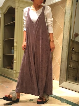 「ベロア」｜「アイテム（サロペット/オーバーオール）」を使った、nano・universe 阿倍野 STAFFさん（レディース・151cm）の秋コーディネート