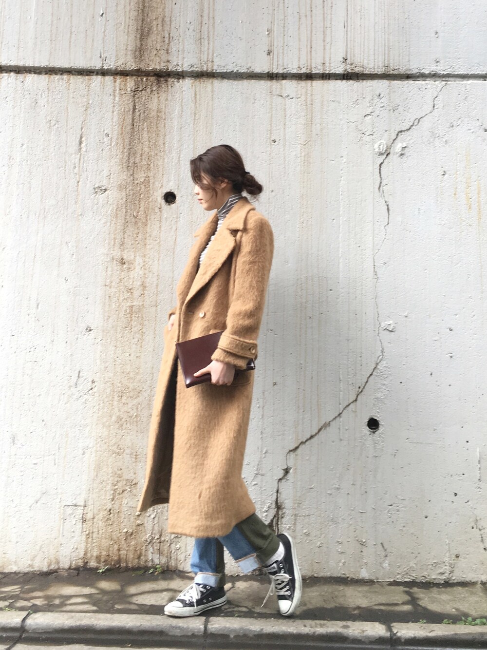 「TODAYFULのシャギーロングコート（チェスターコート、イエロー系）」を使った、sudo shihoさん（レディース・168cm）の冬コーディネートの1枚目の写真