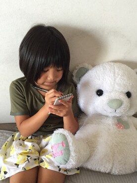 「petit main（プティマイン）のアイテム（パンツ、イエロー系）」を使った、かんちゃんさん（キッズ・80cm）の夏コーディネート