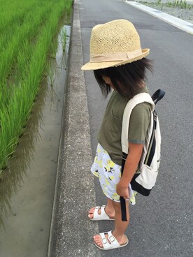 「grace hats（グレースハット）のアイテム（ハット、ベージュ系）」を使った、かんちゃんさん（キッズ・80cm）の夏コーディネート