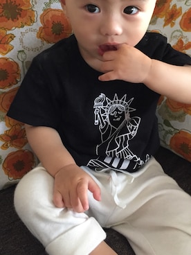 「broomのアイテム（Tシャツ/カットソー、ブラック系）」を使った、かんちゃんさん（キッズ・80cm）の夏コーディネート