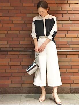 「アイテム（クラッチバッグ、シルバー系）」を使った、Loungedressさん（レディース・160cm）の春コーディネート