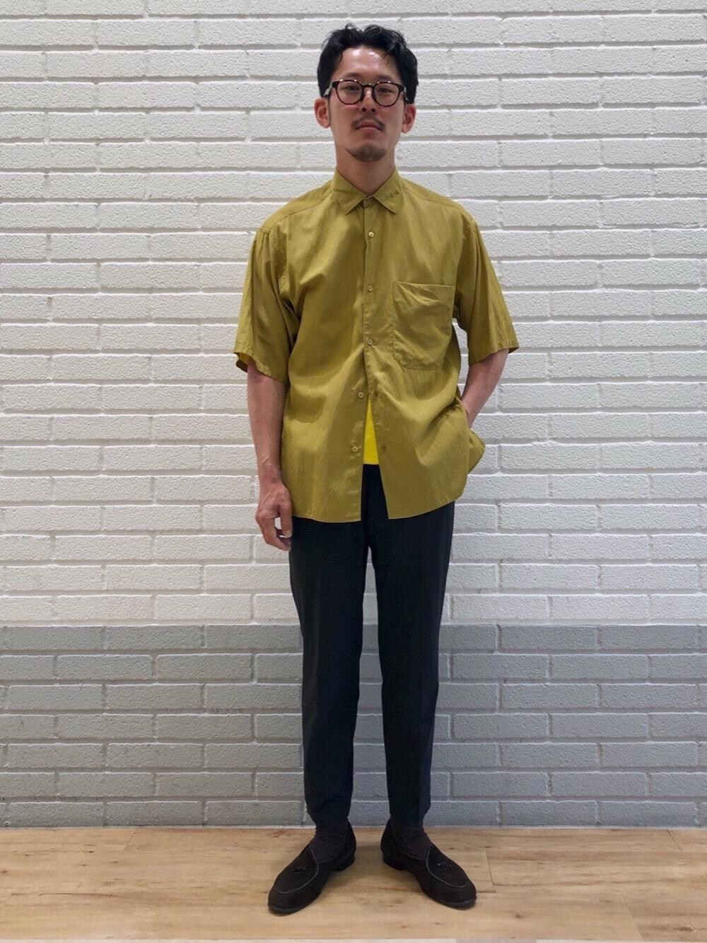 「トレンド、シャツ/ブラウス、ベーシック/トラッド、トラベル /リゾート」｜「UNITED ARROWSの< UNITED ARROWS >アメリカン シーアイランドコットン クルーネック（Tシャツ/カットソー、ホワイト系）」を使った、井澤 賢治さん（メンズ・174cm）の夏コーディネートの1枚目の写真